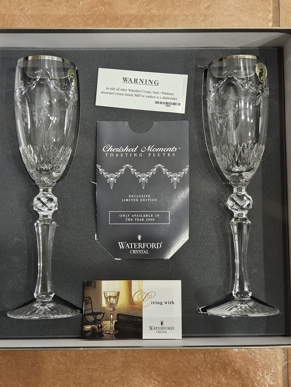 2000 WATERFORD CRYSTAL PLATINUM CHERISHED MOMENTS CHAMPAGNE TOASTING GLASS FLUTE